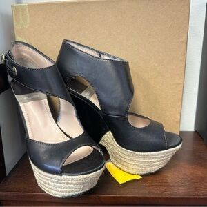 Baldan peep toe ankle buckle wedge 39